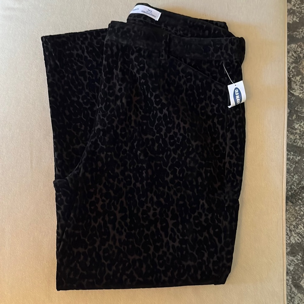 BNWT OLD NAVY VELVET PIXIE PANTS SIZE 16